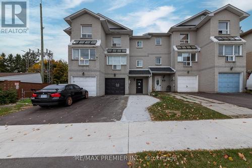 352 Duckworth Street, Barrie, ON - Outdoor With Facade