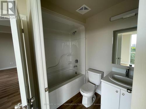 Up36 - 50 Herrick Avenue, St. Catharines, ON - Indoor Photo Showing Bathroom