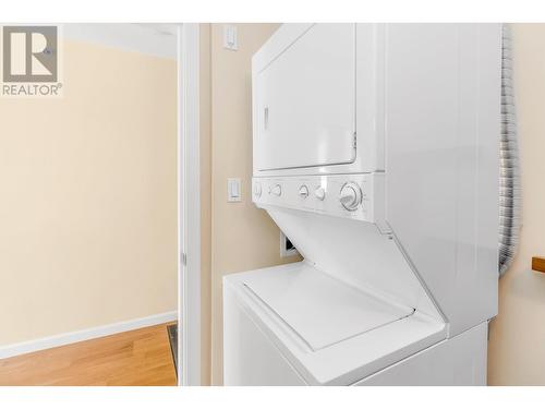 1101 720 Hamilton Street, New Westminster, BC - Indoor Photo Showing Laundry Room