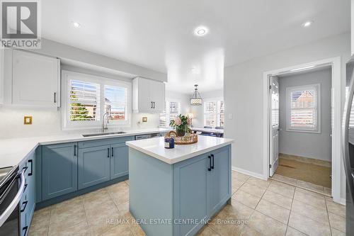 295 Dymott Avenue, Milton, ON - Indoor Photo Showing Kitchen