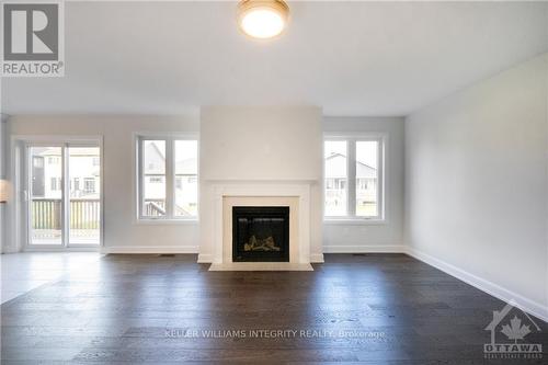 283 Station Trail Street, Prescott And Russell, ON - Indoor Photo Showing Living Room With Fireplace