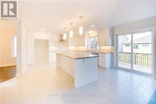 283 Station Trail Street, Prescott And Russell, ON - Indoor Photo Showing Kitchen