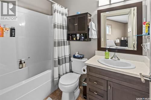 258 Maningas Bend, Saskatoon, SK - Indoor Photo Showing Bathroom