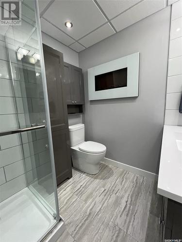 258 Maningas Bend, Saskatoon, SK - Indoor Photo Showing Bathroom