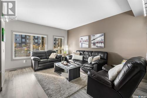 258 Maningas Bend, Saskatoon, SK - Indoor Photo Showing Living Room