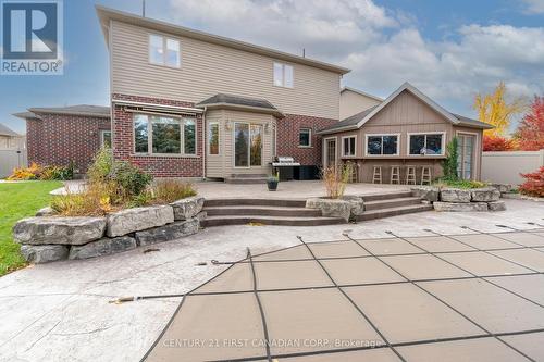 116 Radcliffe Crescent, Lucan Biddulph (Lucan), ON - Outdoor With Deck Patio Veranda