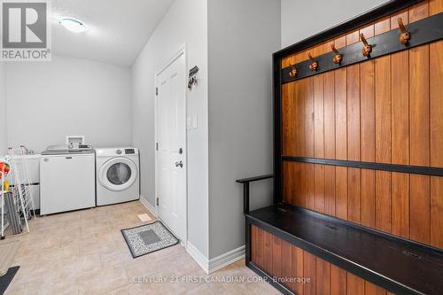 116 Radcliffe Crescent, Lucan Biddulph (Lucan), ON - Indoor Photo Showing Laundry Room