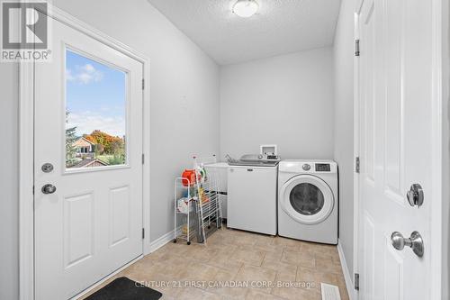 116 Radcliffe Crescent, Lucan Biddulph (Lucan), ON - Indoor Photo Showing Laundry Room