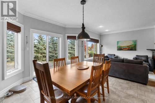 116 Radcliffe Crescent, Lucan Biddulph (Lucan), ON - Indoor Photo Showing Dining Room