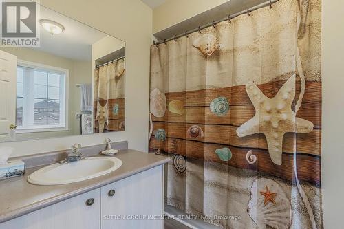 21 Kelsey Crescent, Barrie, ON - Indoor Photo Showing Bathroom