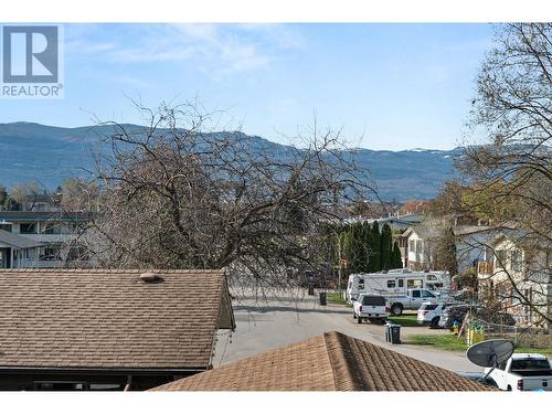 525 Leathead Road, Kelowna, BC - Outdoor With View