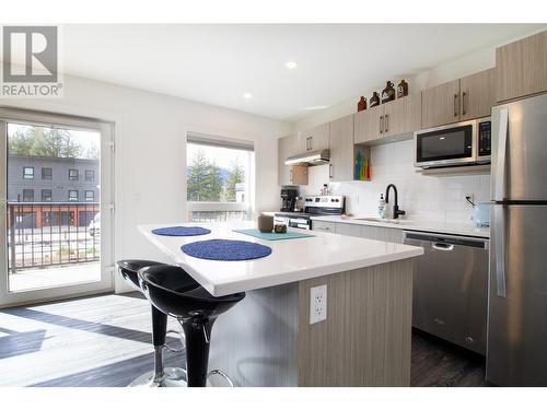 1901 Nels Nelson Crescent Unit# 7203, Revelstoke, BC - Indoor Photo Showing Kitchen With Upgraded Kitchen