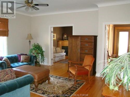 73 Main Street West, Ridgetown, ON - Indoor Photo Showing Living Room