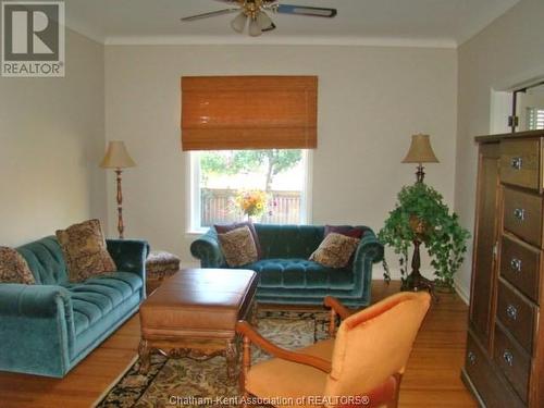 73 Main Street West, Ridgetown, ON - Indoor Photo Showing Living Room