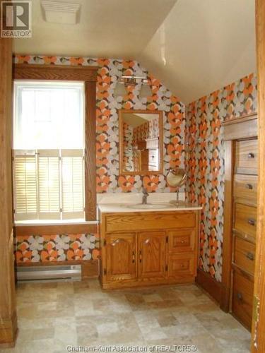 73 Main Street West, Ridgetown, ON - Indoor Photo Showing Bathroom