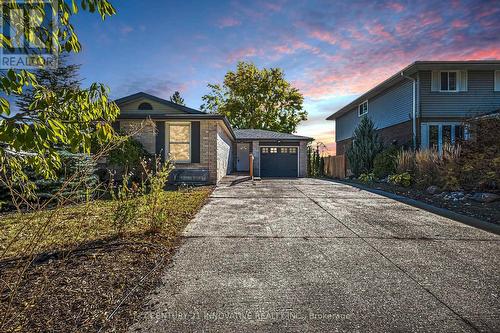 63 Wheatfield Crescent, Kitchener, ON - Outdoor