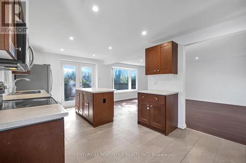 63 Wheatfield Crescent, Kitchener, ON - Indoor Photo Showing Kitchen