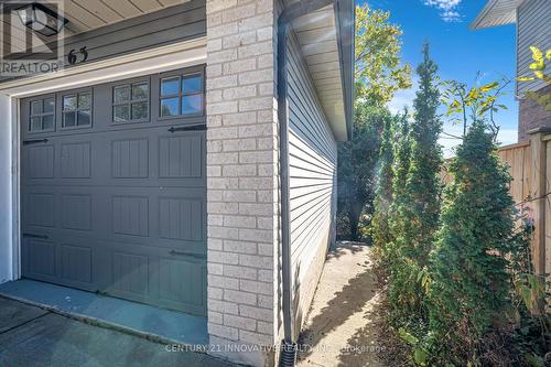 63 Wheatfield Crescent, Kitchener, ON - Outdoor