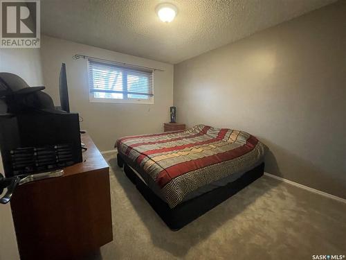 735 Jasper Street, Maple Creek, SK - Indoor Photo Showing Bedroom