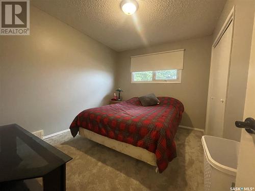 735 Jasper Street, Maple Creek, SK - Indoor Photo Showing Bedroom