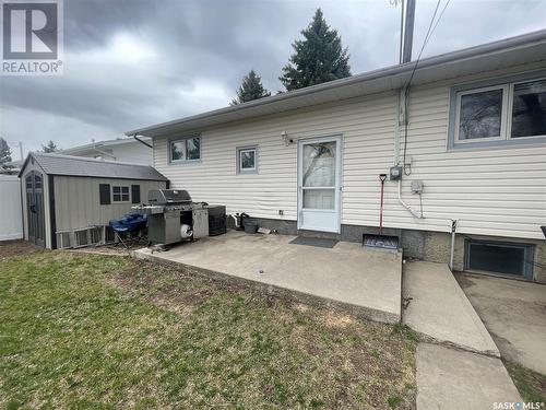 735 Jasper Street, Maple Creek, SK - Outdoor