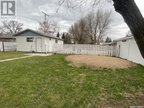 735 Jasper Street, Maple Creek, SK - Outdoor