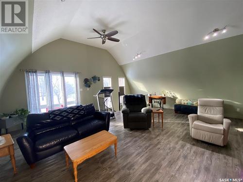 219 Jubilee Crescent, Landis, SK - Indoor Photo Showing Living Room