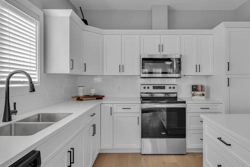 3755 St. James Drive, West Kelowna, BC - Indoor Photo Showing Kitchen With Double Sink With Upgraded Kitchen