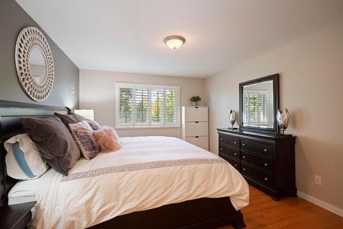 3642 Yorkton Road, West Kelowna, BC - Indoor Photo Showing Bedroom