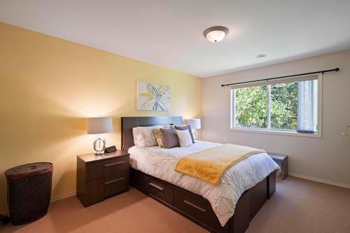 3642 Yorkton Road, West Kelowna, BC - Indoor Photo Showing Bedroom