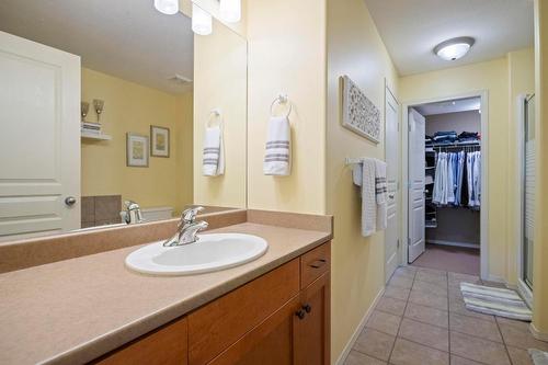 3642 Yorkton Road, West Kelowna, BC - Indoor Photo Showing Bathroom