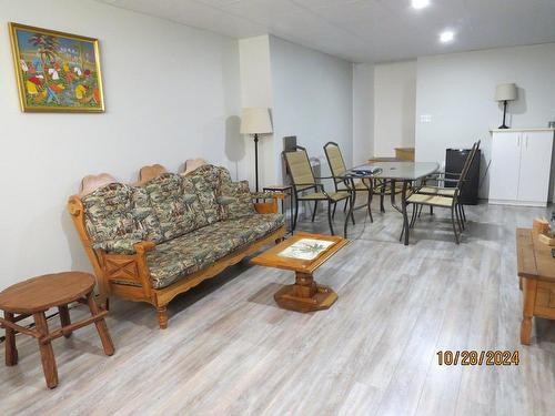 Family room - 218 Rue Des Campanules, Baie-Comeau, QC - Indoor Photo Showing Living Room