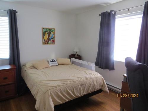 Chambre Ã Â coucher - 218 Rue Des Campanules, Baie-Comeau, QC - Indoor Photo Showing Bedroom