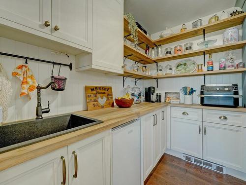 Cuisine - 5142 Ch. Salaberry, Carignan, QC - Indoor Photo Showing Kitchen