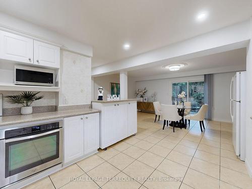 219 Dunview Ave, Toronto, ON - Indoor Photo Showing Kitchen