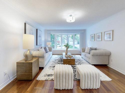 219 Dunview Ave, Toronto, ON - Indoor Photo Showing Living Room