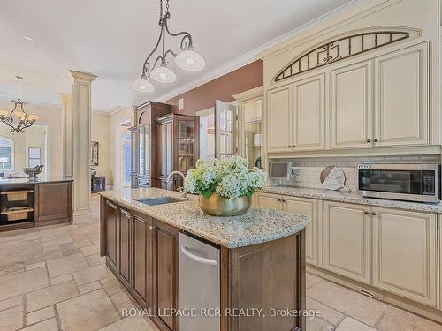 55 Greenvalley Circ, Whitchurch-Stouffville, ON - Indoor Photo Showing Kitchen