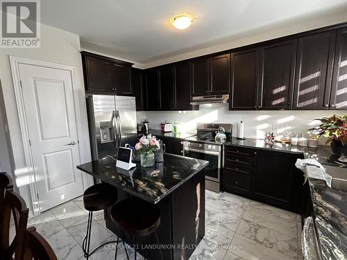 69 Bud Leggett Crescent, Georgina, ON - Indoor Photo Showing Kitchen