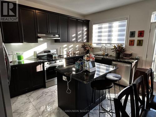 69 Bud Leggett Crescent, Georgina, ON - Indoor Photo Showing Kitchen