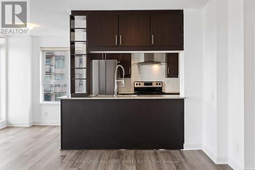 1205 - 25 Town Centre Court, Toronto, ON - Indoor Photo Showing Kitchen