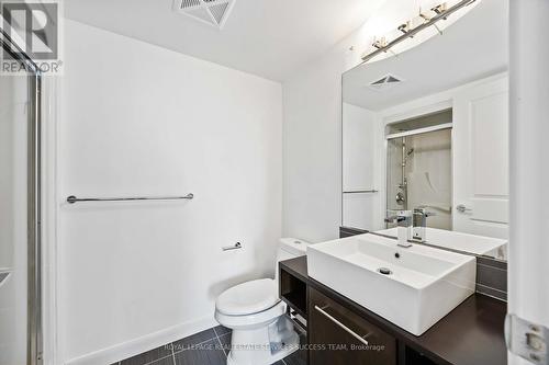 1205 - 25 Town Centre Court, Toronto, ON - Indoor Photo Showing Bathroom