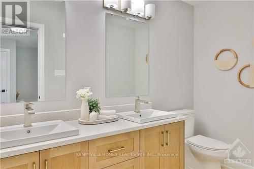 320 Lewis W Street, Merrickville-Wolford, ON - Indoor Photo Showing Bathroom