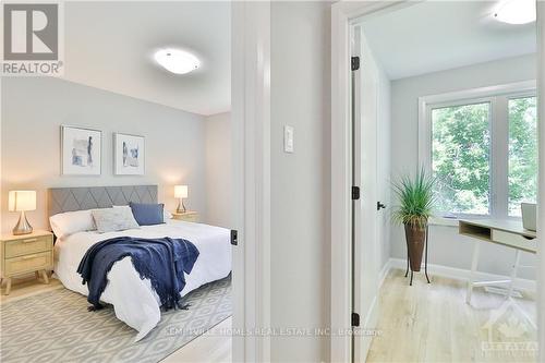 320 Lewis W Street, Merrickville-Wolford, ON - Indoor Photo Showing Bedroom