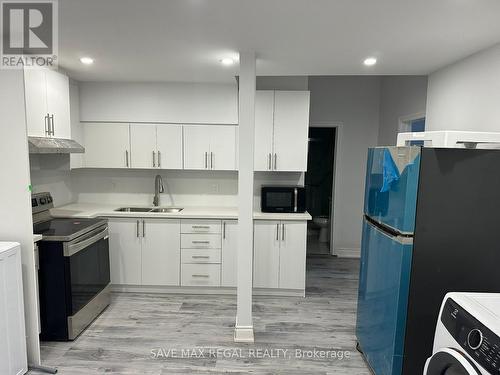 40 Eastman Drive, Brampton, ON - Indoor Photo Showing Kitchen With Double Sink