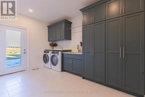 73952 Durand Street, Bluewater (Zurich), ON - Indoor Photo Showing Laundry Room