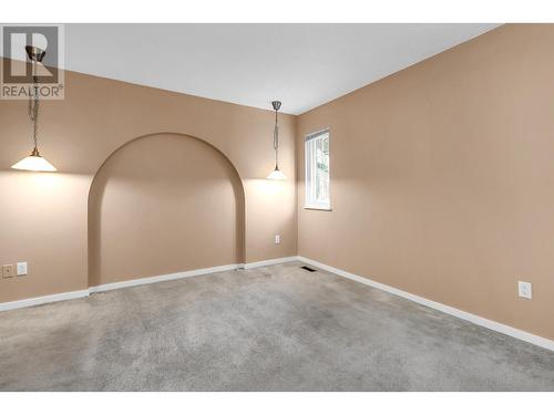 3945 Victoria Place, Port Coquitlam, BC - Indoor Photo Showing Other Room