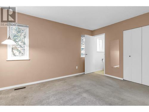 3945 Victoria Place, Port Coquitlam, BC - Indoor Photo Showing Other Room