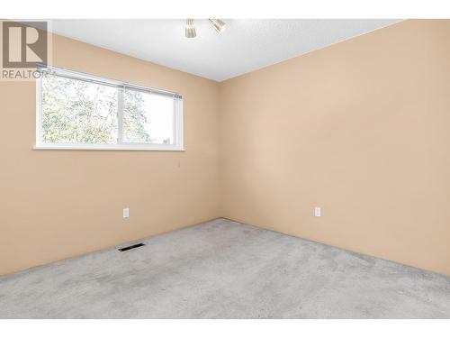 3945 Victoria Place, Port Coquitlam, BC - Indoor Photo Showing Other Room