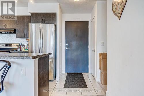 1003 - 8 Trent Avenue, Toronto, ON - Indoor Photo Showing Kitchen