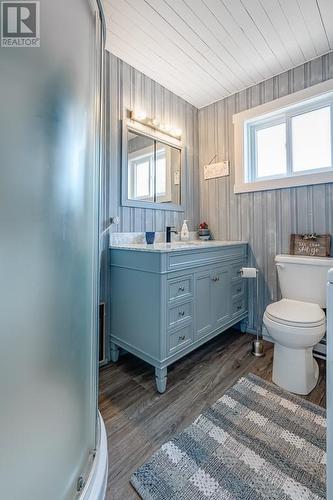 6810 St Francis Lane Private, Summerstown, ON - Indoor Photo Showing Bathroom